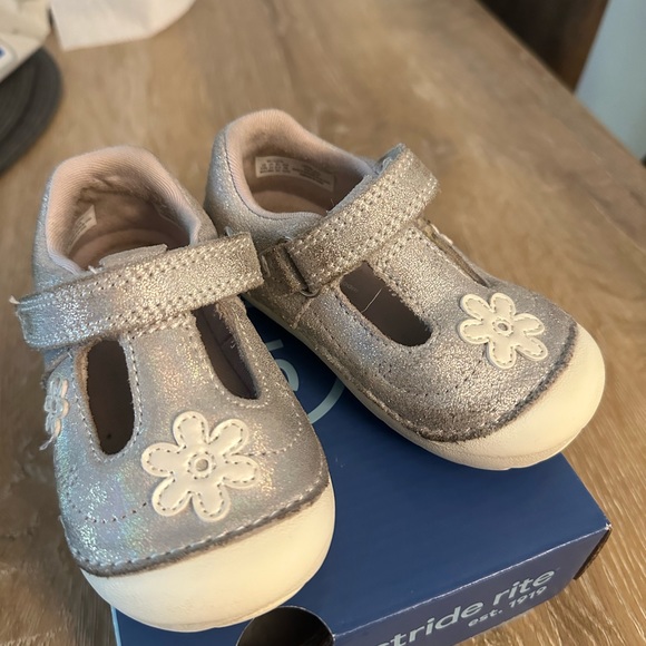 Stride Rite - Picture 3 of 14